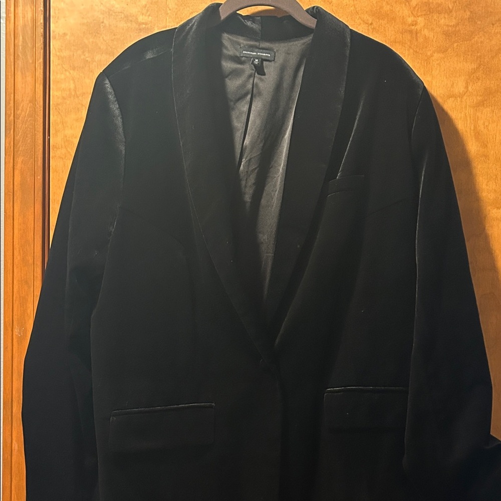 Universal Standard Black Velvet Blazer